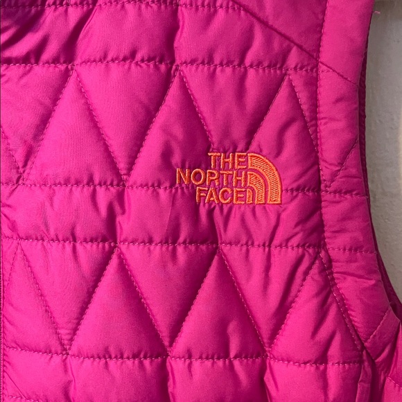 The North Face Women’s Insulated Quilted Vest | Pink | Size M - Picture 2 of 13